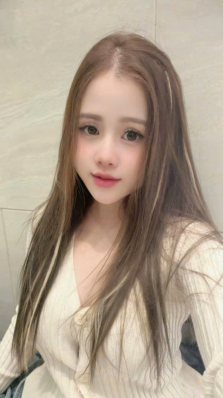 VIP Massage KTV 员工04个人照片，供预约时表达人员偏好