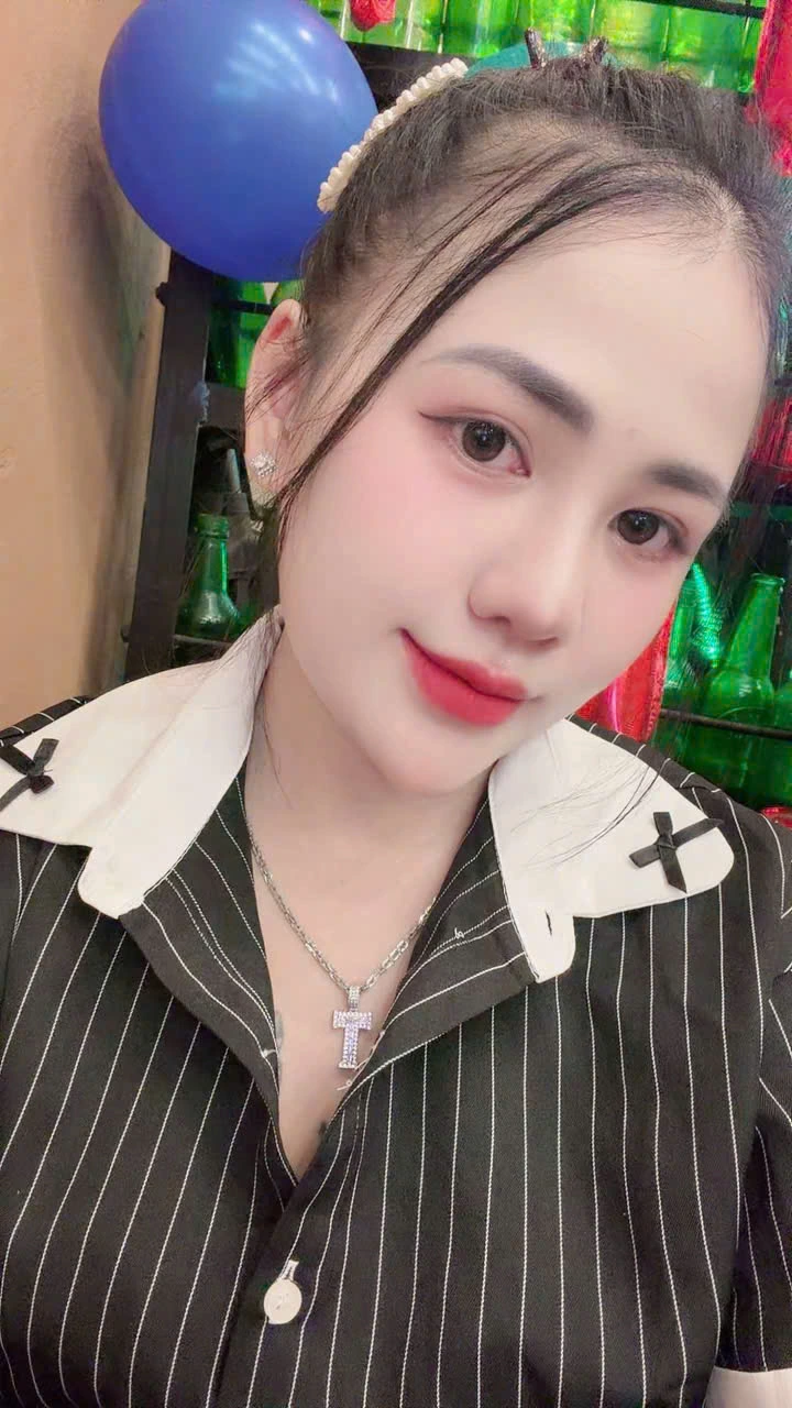 VIP Massage KTV 员工10个人照片，供预约时表达人员偏好
